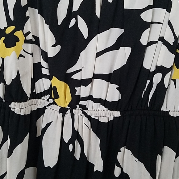 Old navy dress - Picture 3 of 5